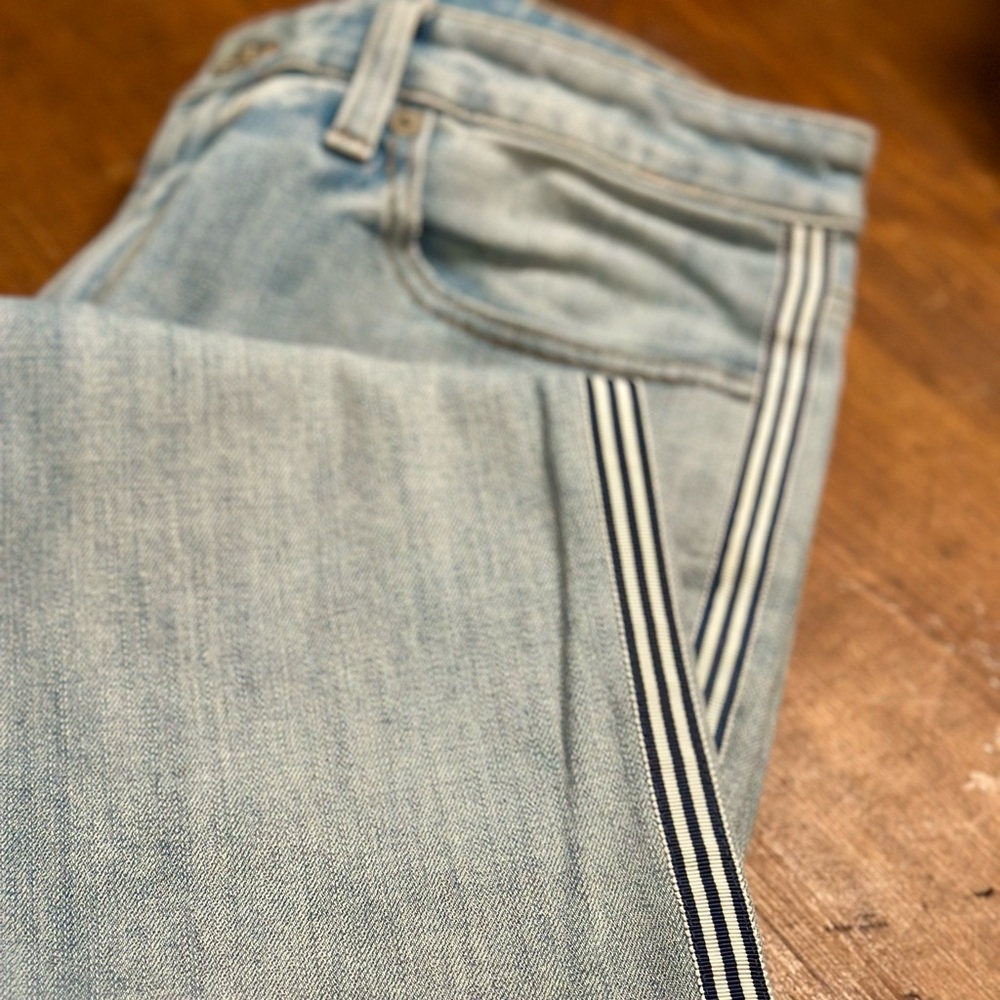 Talbots Light Wash Slightly Distressed Ribbon Striped Women's Jeans Size 10 - Picture 4 of 8